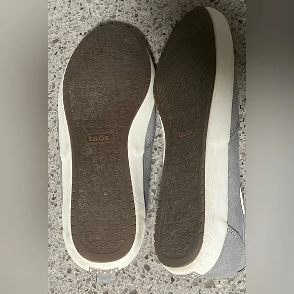 Taos Dandy Slip On Sneakers Grey Wash Canvas Shoes size 11 EUC - Picture 8 of 9